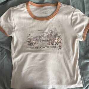 Arizona Jean Company Cream and Tan Wildflower Soul Tee